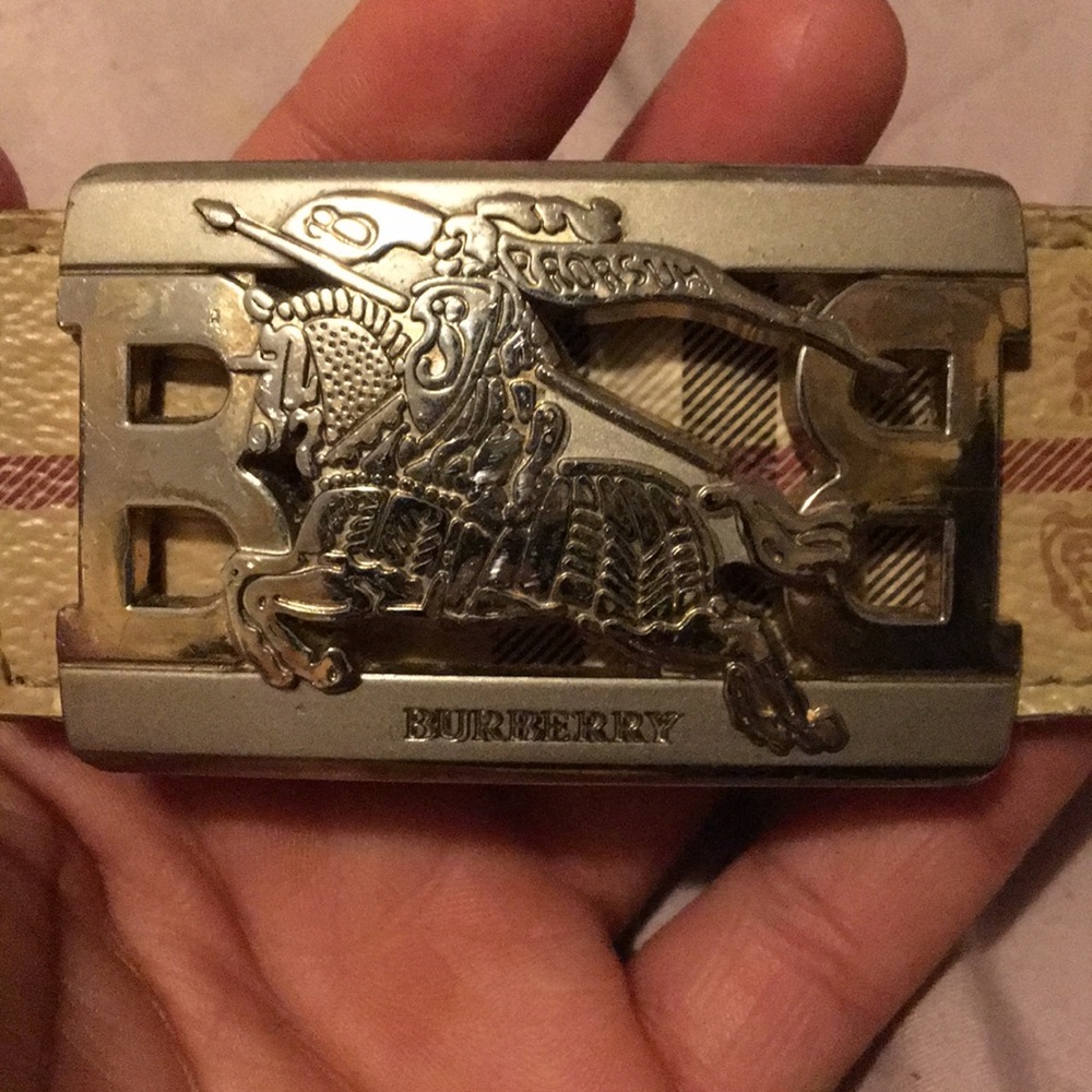 Burberry belt reversible